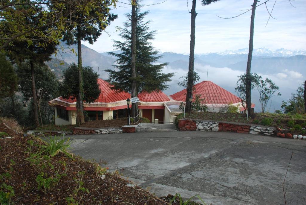 Classic Hill Top Resort Jajal Exterior photo